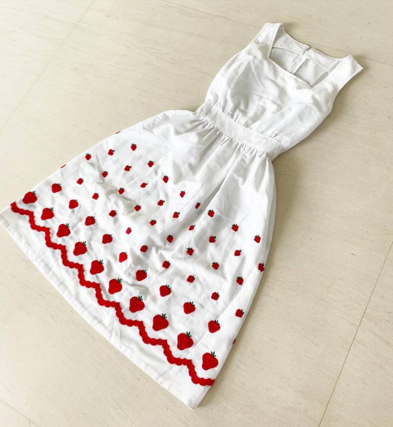 1960Er Jahre Besticktes Erdbeeren Kleid Xs von VINTAGEVAVAVOOMZ