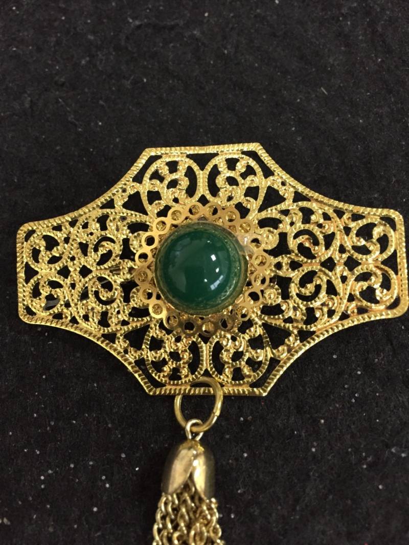 Atemberaubende Vintage Chinoserie Brosche Atemberaubende Vintage Chinoserie Brosche von VINTAGEVAVAVOOMZ