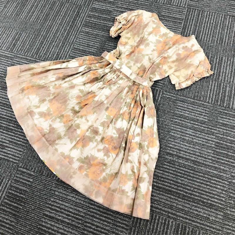 Hübsches Florales Herbstkleid von VINTAGEVAVAVOOMZ