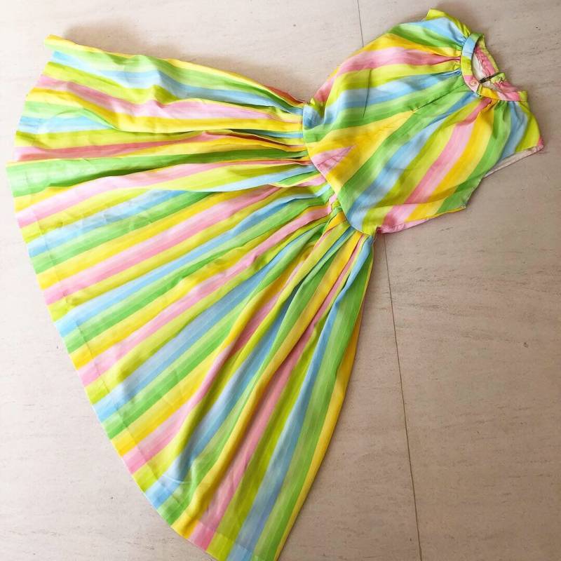 Hübsches Pastell Regenbogen 50Er Jahre Kleid von VINTAGEVAVAVOOMZ