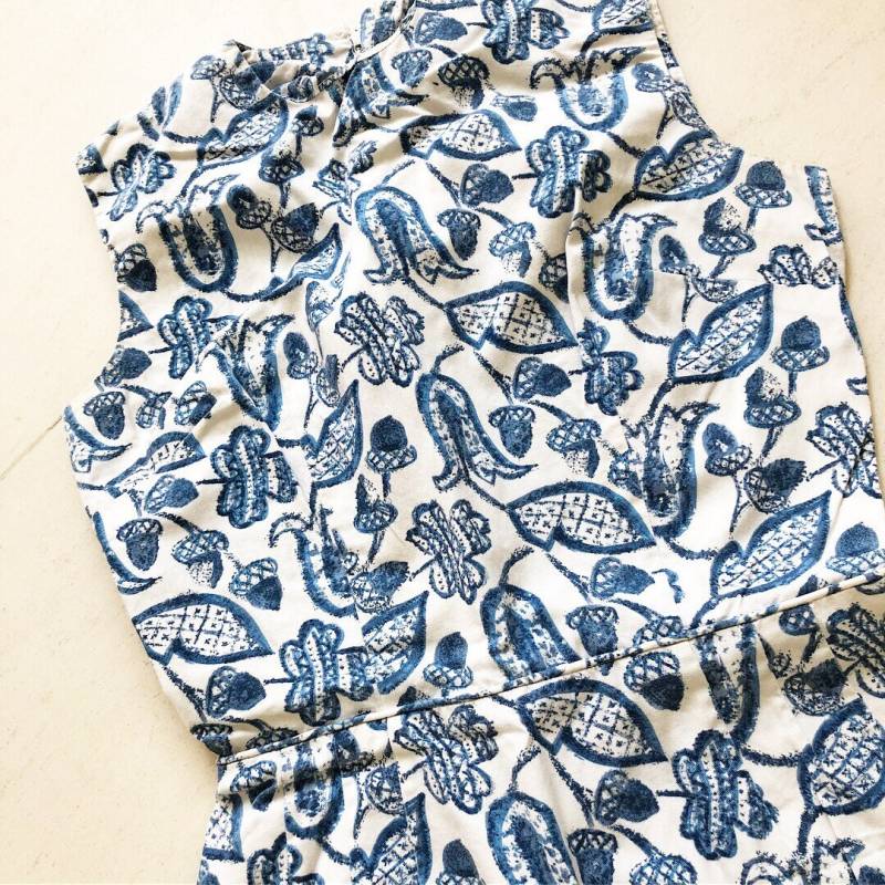 Süßes Wiggle Kleid Mit Eicheln Und Tulpen von VINTAGEVAVAVOOMZ