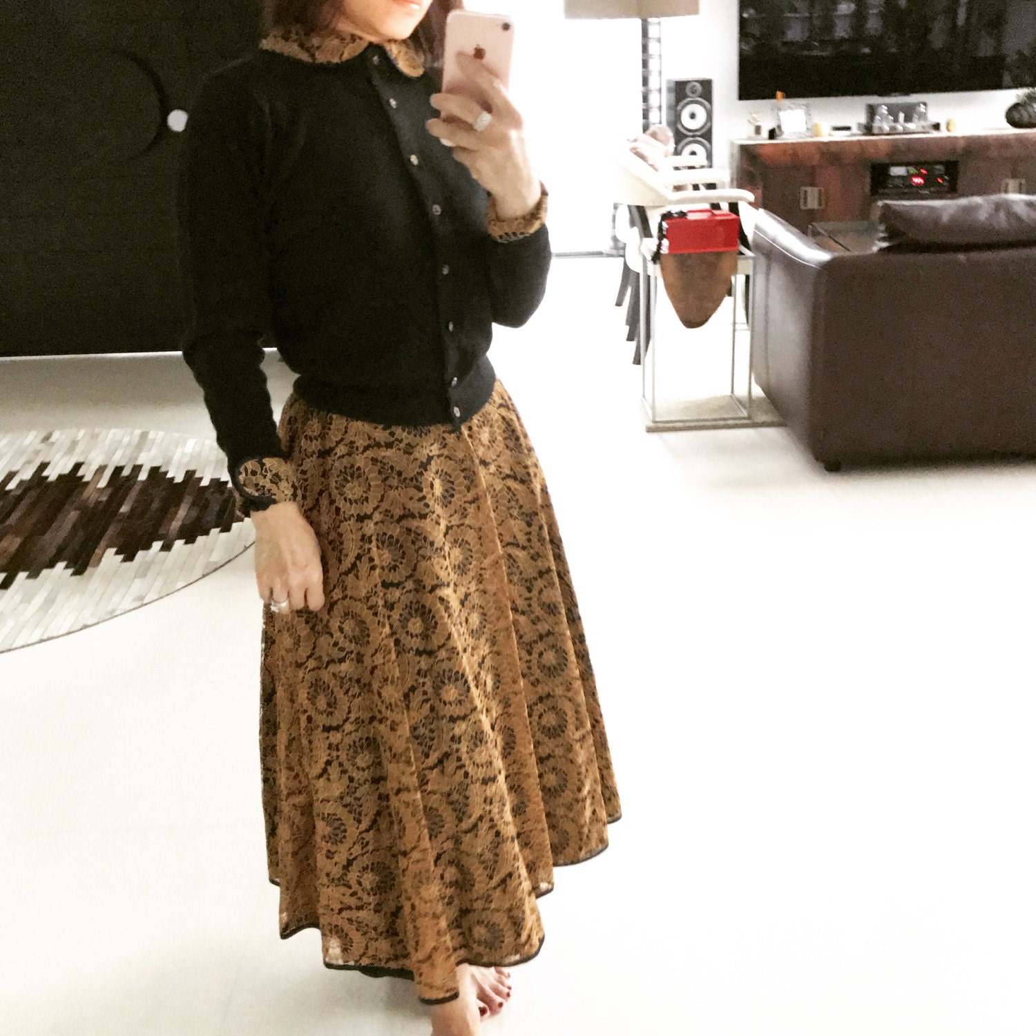 Tolles 50Er Jahre Spitzenrock Und Cardigan Set Tolles 50Er Jahre Spitzenrock Und Cardigan Set von VINTAGEVAVAVOOMZ
