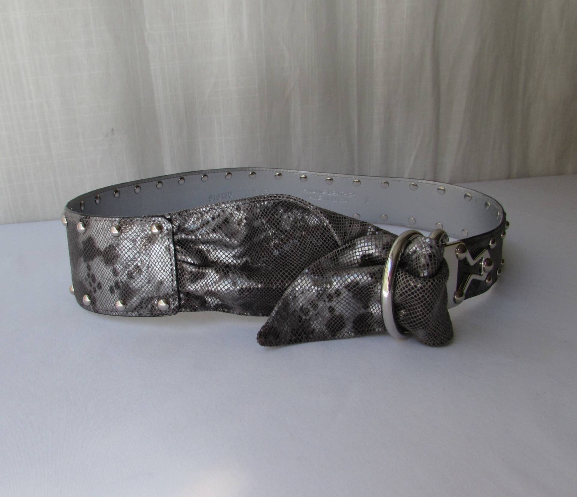 Frau Ledergürtel in Usa Grau Silber Klein von VINTAGEVogueWARDROBE