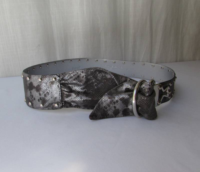 Frau Ledergürtel in Usa Grau Silber Klein von VINTAGEVogueWARDROBE