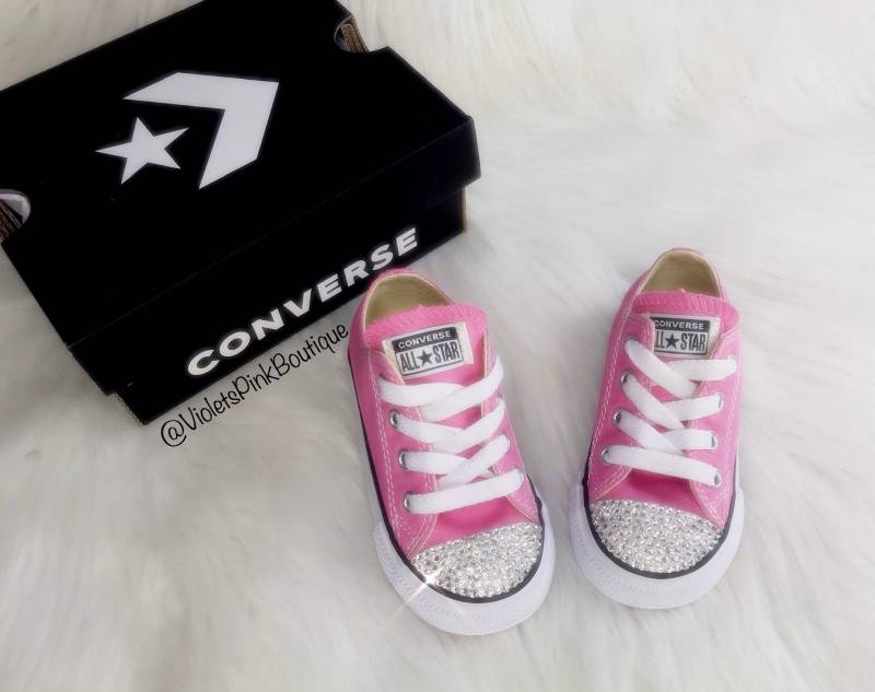 Swarovski Crystal Pink Gegensatz Baby-Bling-Turnschuhe von VIOLETSPINKBOUTIQUE