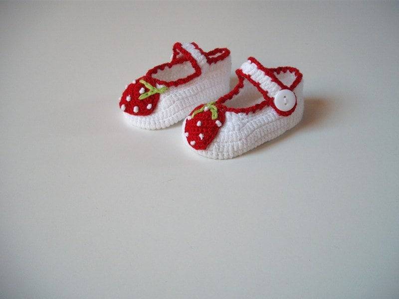 Babyschuhe Häkelschuhe Erdbeere Babyschuhe Häkelschuhe Erdbeere von VIPMama