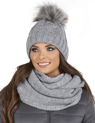 VIVISENCE Damen Bommelmütze Und Loop-Schal Mit Bommel Ideal Für Wintertage 7014, Hellgrau,Einheitsgröße von VIVISENCE