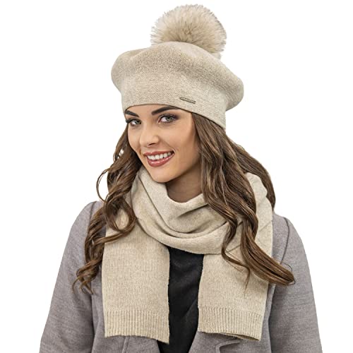 VIVISENCE Damen Baskenmütze Mit Bommel Eleganter Wintermütze Und Schal Set Warm Kopfbedeckung Und Halsbedeckung An Winter Und Herbst Warm Dick, Winterset Für Frauen, Hergestellt In EU, Beige von VIVISENCE