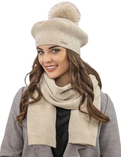 VIVISENCE Elegantes Damen Winter Set Aus Baskenmütze Mit Bommel Und Schal Aus Warmem Garn Mit Wollzusatz Perfekte Für Elegante Und Sportliche Outfits Ideal Für Kalte Wintertage, Beige,Einheitsgröße von VIVISENCE