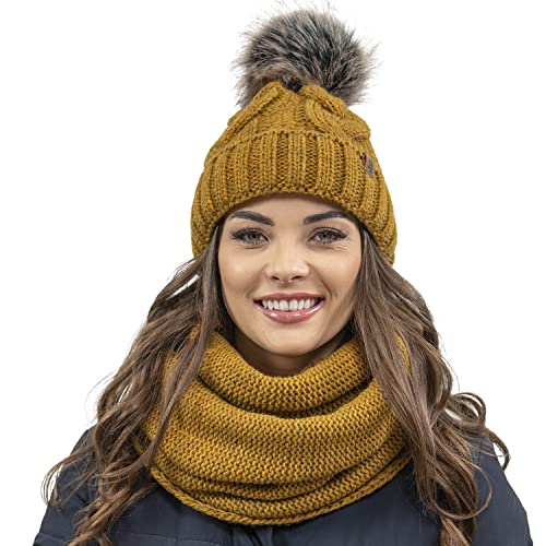 VIVISENCE Damen Bommelmütze Und Schal Set Warm Kopfbedeckung Und Halsbedeckung Für Herbst Und Winter Warm Dick, Wintermütze Mit Bommel, Winterset Für Frauen, Hergestellt In Der EU, Dunkelgelb von VIVISENCE