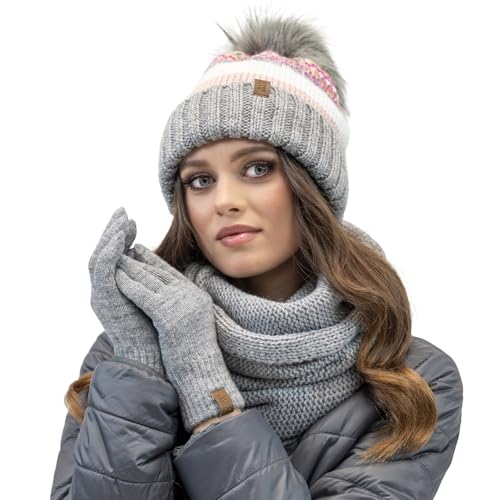 VIVISENCE Damen Winter-Set Warme Mütze Mit Nachhaltigem Bommel, Loop-Schal Zum Doppelt Wickeln Und 5-Finger-Handschuhe Mit Strickbündchen Für Frauen Perfekt Für Kalte Tage Und, Grau,Einheitsgröße VIVISENCE Damen Winter-Set Warme Mütze Mit Nachhaltigem Bommel, Loop-Schal Zum Doppelt Wickeln Und 5-Finger-Handschuhe Mit Strickbündchen Für Frauen Perfekt Für Kalte Tage Und, Grau,Einheitsgröße von VIVISENCE