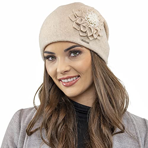 VIVISENCE Damen Wintermütze Warm Und Bequem Kopfbedeckung Für Herbst Und Winte Warm Dick. Blumenapplikation, Klassisch Mütze Für Frauen, Hergestellt In EU, Beige von VIVISENCE