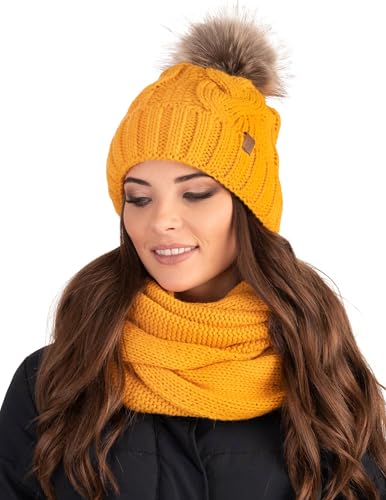 VIVISENCE Damen Bommelmütze Und Loop-Schal Mit Bommel Ideal Für Wintertage 7014, Honig,Einheitsgröße VIVISENCE Damen Bommelmütze Und Loop-Schal Mit Bommel Ideal Für Wintertage 7014, Honig,Einheitsgröße von VIVISENCE