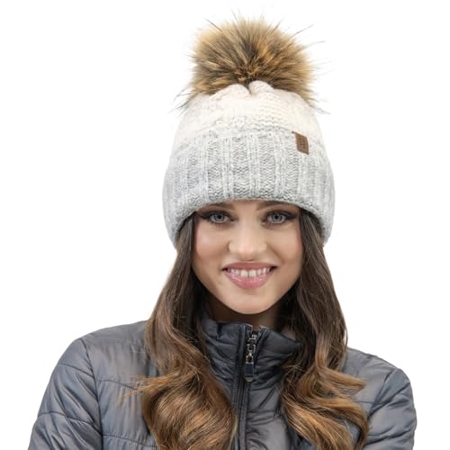 VIVISENCE Winter Damen Mütze Mit Bommel Perfekte Passform Warmes Bommelmütze Weichem Warmem Garn Mit Antistatischem Fleecefutter Ideal Für Herbst Und Winter Modell 70101, Hellgrau,Einheitsgröße VIVISENCE Winter Damen Mütze Mit Bommel Perfekte Passform Warmes Bommelmütze Weichem Warmem Garn Mit Antistatischem Fleecefutter Ideal Für Herbst Und Winter Modell 70101, Hellgrau,Einheitsgröße von VIVISENCE