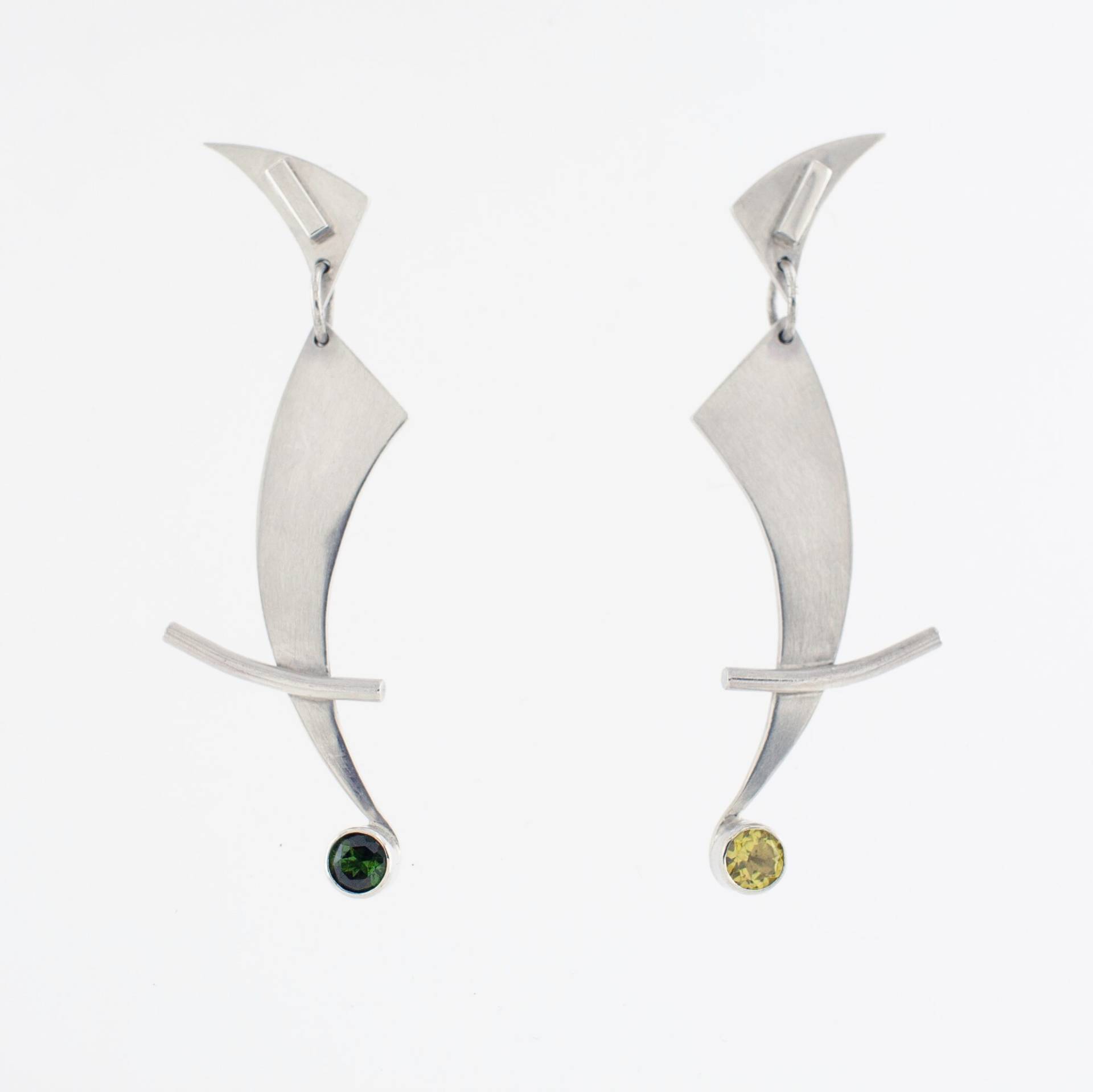 Silber Und Turmalin Expressionist Ohrringe von VJHDesignsJewellery