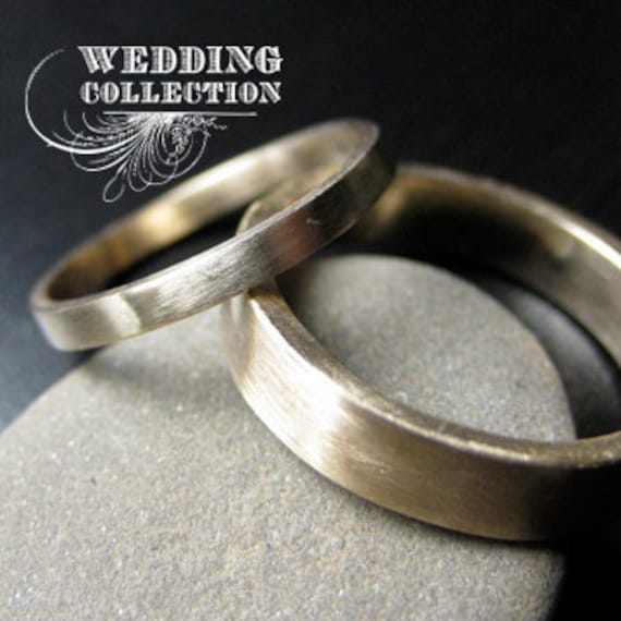 Recycled Hand Geschmiedet 14K Gelbgold Ring Band Set Satin Finish Eco Freundliche Metall von VKDesignsJewelry