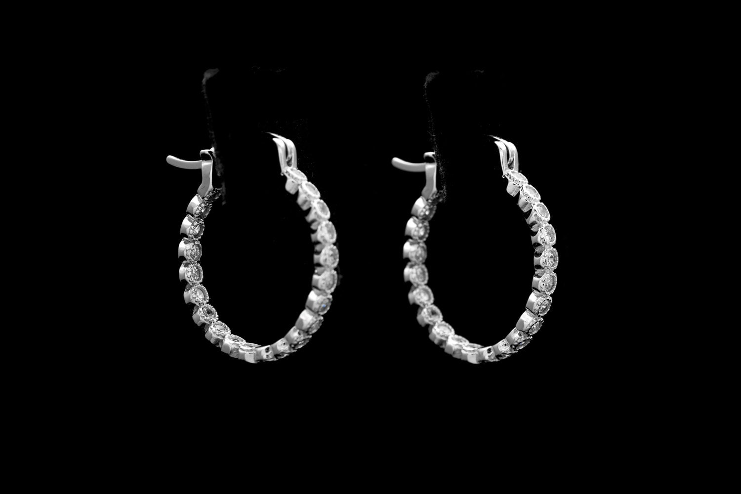 0.50Ct Erstellt Diamant Lünette Doppelseitige Huggies 925 Sterling Silber von VLCoJewelry