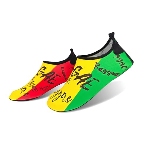 VOARYISA Wasserschuhe für Damen und Herren, schnelltrocknend, Schwimmen, Strandschuhe für Outdoor, Surfen, Yoga, Übungen, Jamaika-Flagge, Karibik, Reggae, Rasta, Reggae, 8.5-9 Women/7.5-8 Men von VOARYISA