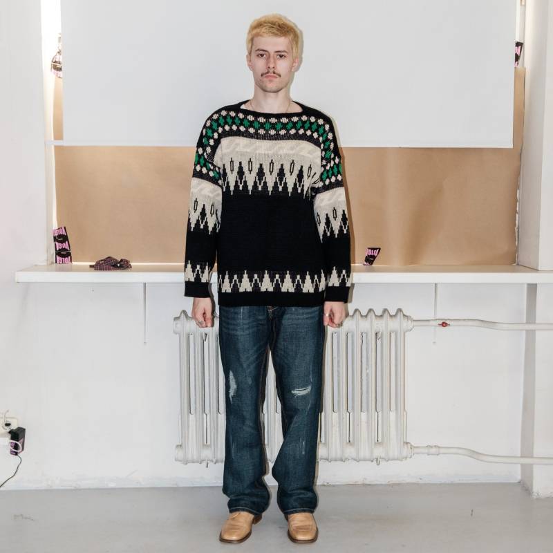 90Er Jahre Vintage Retro Pullover Mit Abstraktem Muster in Schwarz & Creme von VOLGAVINTAGE