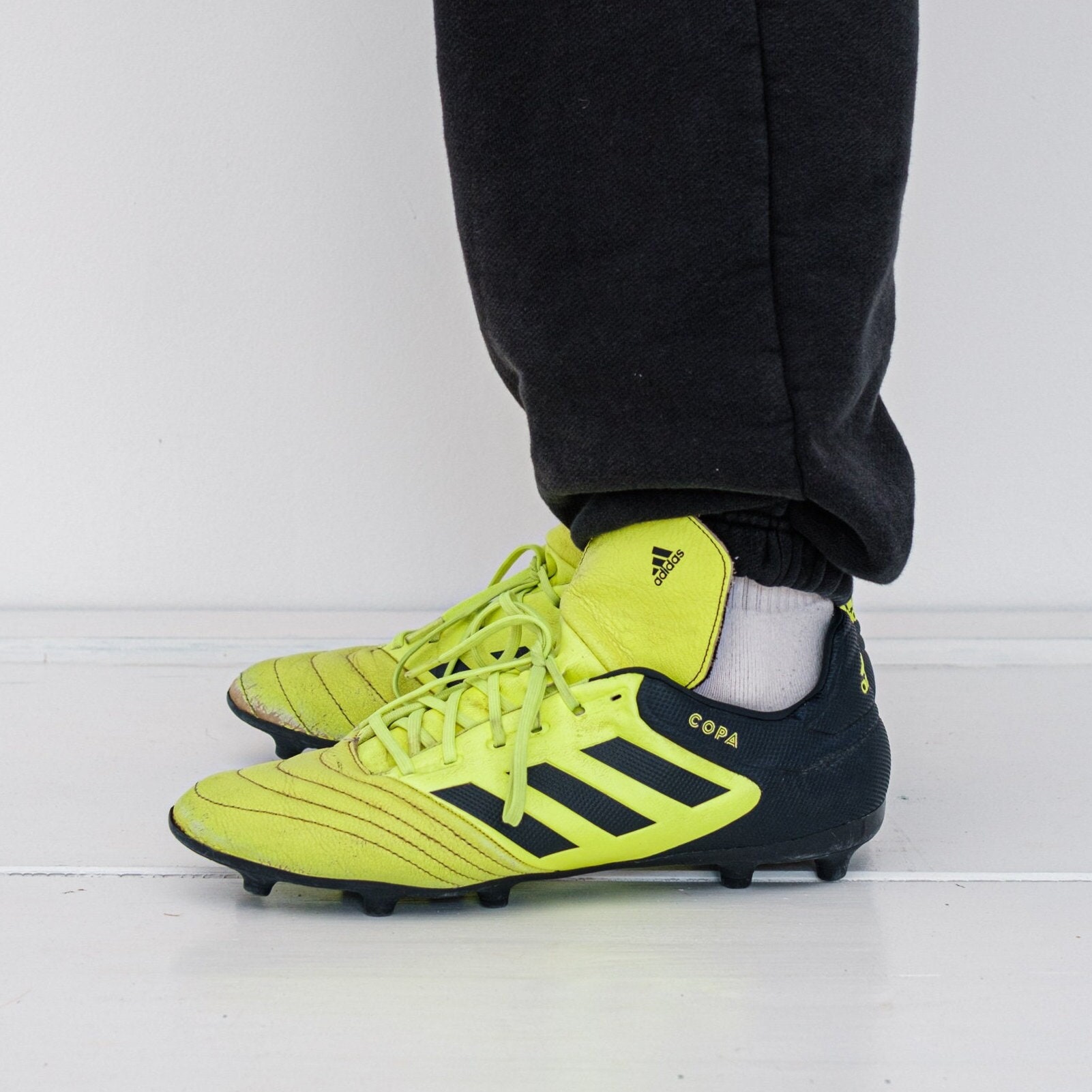 90Er Vintage Fußball/Rave Turnschuhe in Neon Grün/Schwarz von VOLGAVINTAGE