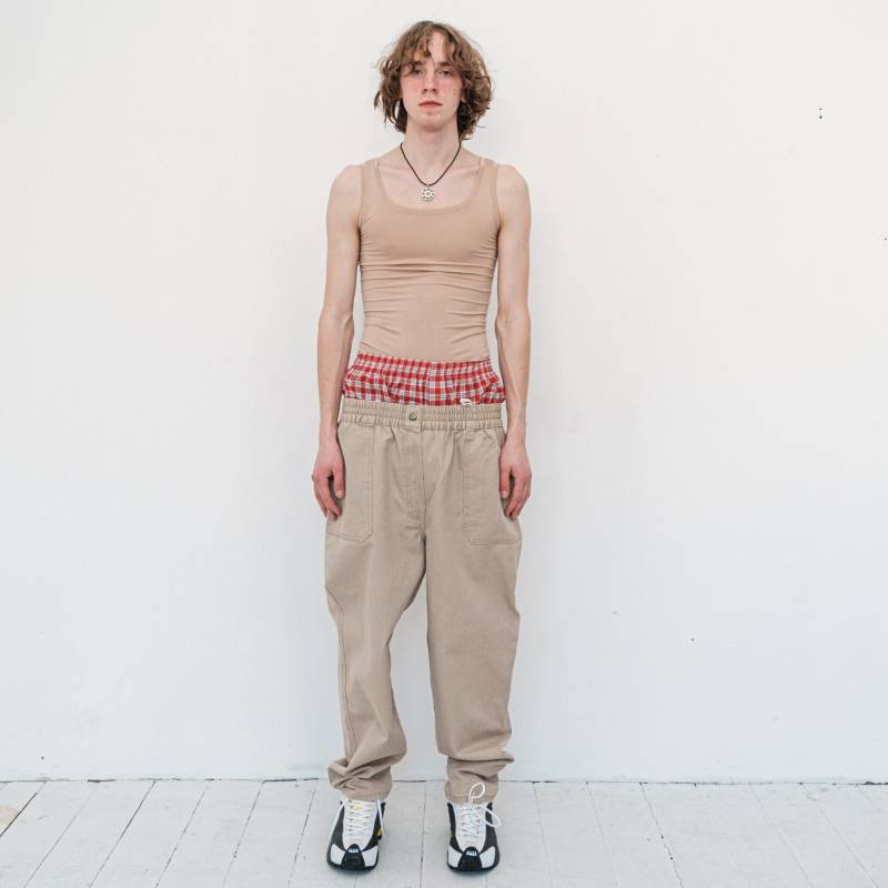 Vintage Y2K Gerade Geschnittene Cargohose in Sandstein von VOLGAVINTAGE