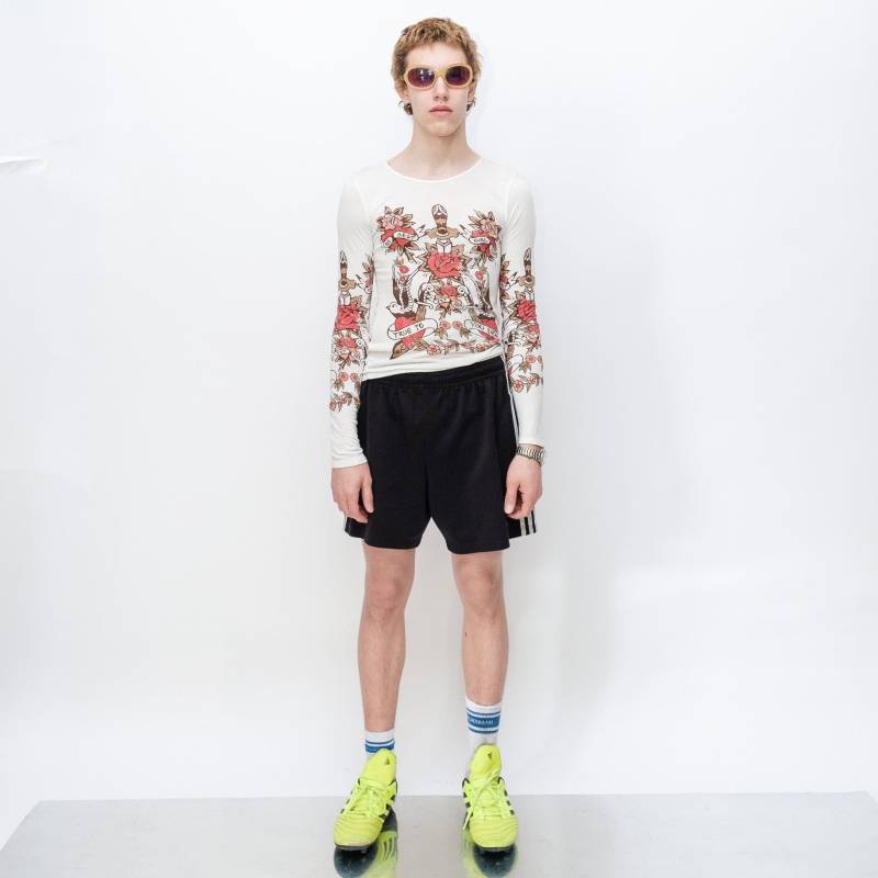 Vintage Y2K Keyhole Back Tattoo Longsleeve Top in Weiß von VOLGAVINTAGE