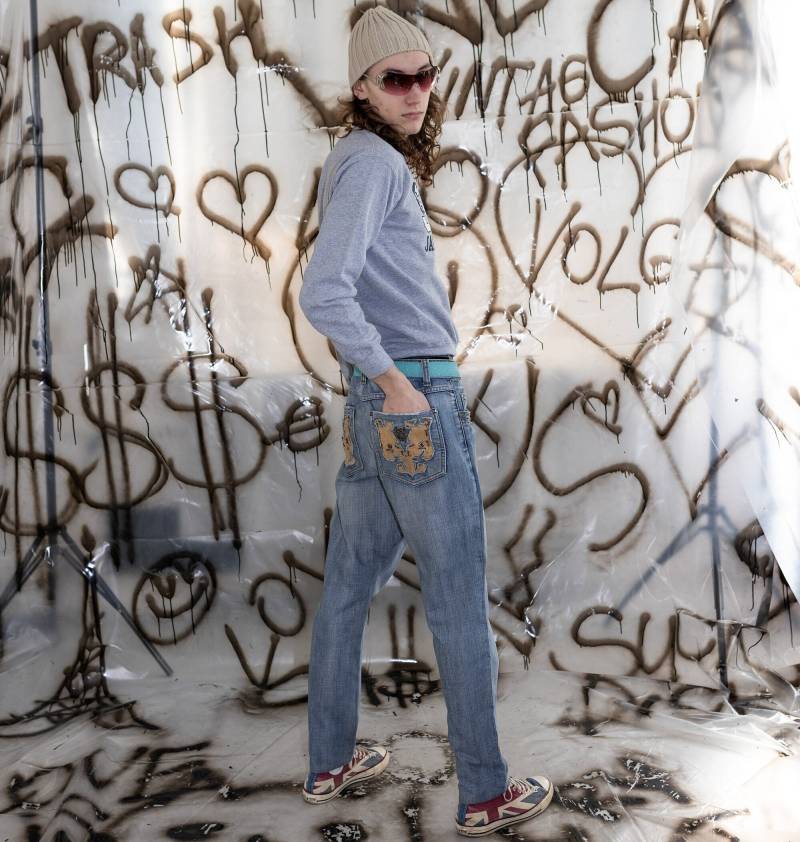 Vintage Y2K Kultige Bestickte Jeans in Dirty Light Wash von VOLGAVINTAGE