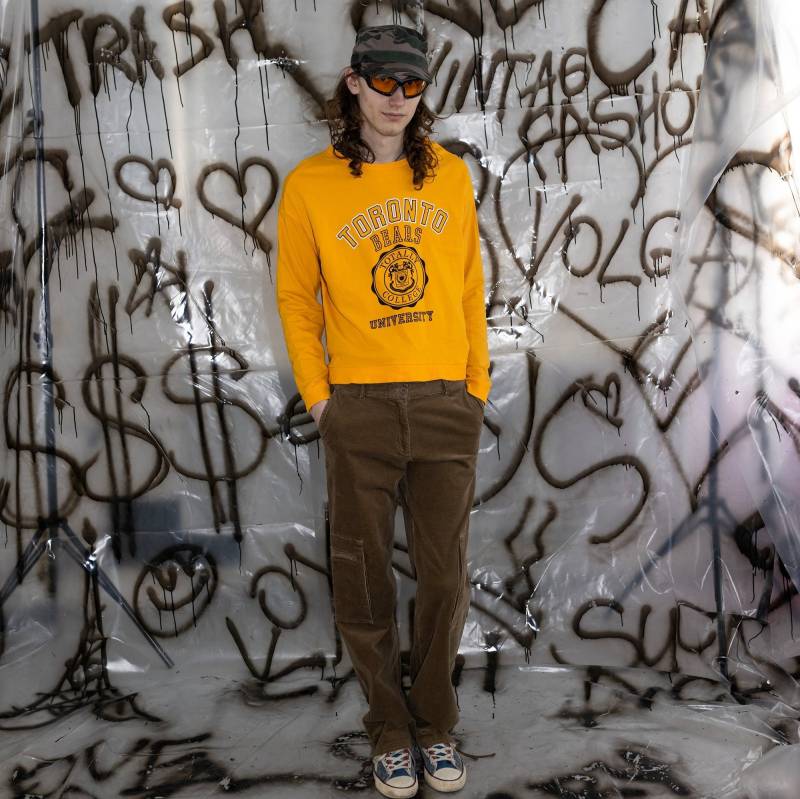 Vintage Y2K Toronto College-Sweatshirt in Buttergelb von VOLGAVINTAGE