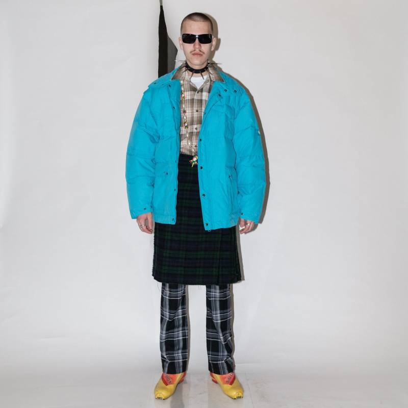 Vintage Y2K Winter Abnehmbare Ärmel Pufferjacke in Blau von VOLGAVINTAGE