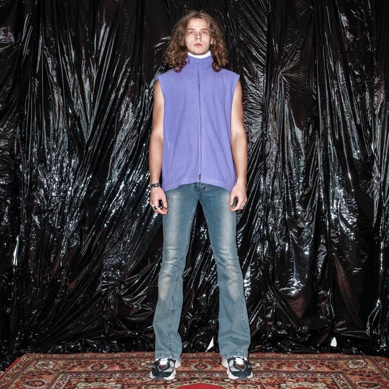 Y2K Vintage Gemütliches Oma Fleece Zip-Up Gilet in Lila von VOLGAVINTAGE