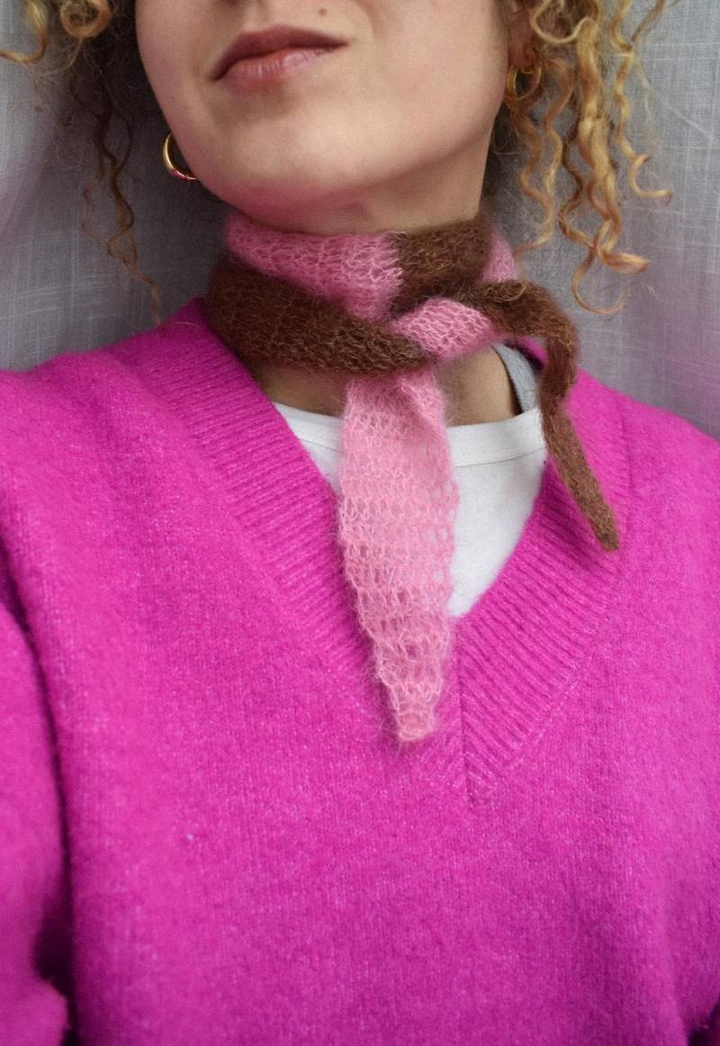 Hand Crocheted Colorful Mini Scarf - Sophie Scarf Aus Hochwertigem Mohair- Und Seidengarn | Vrnq von VRNQ