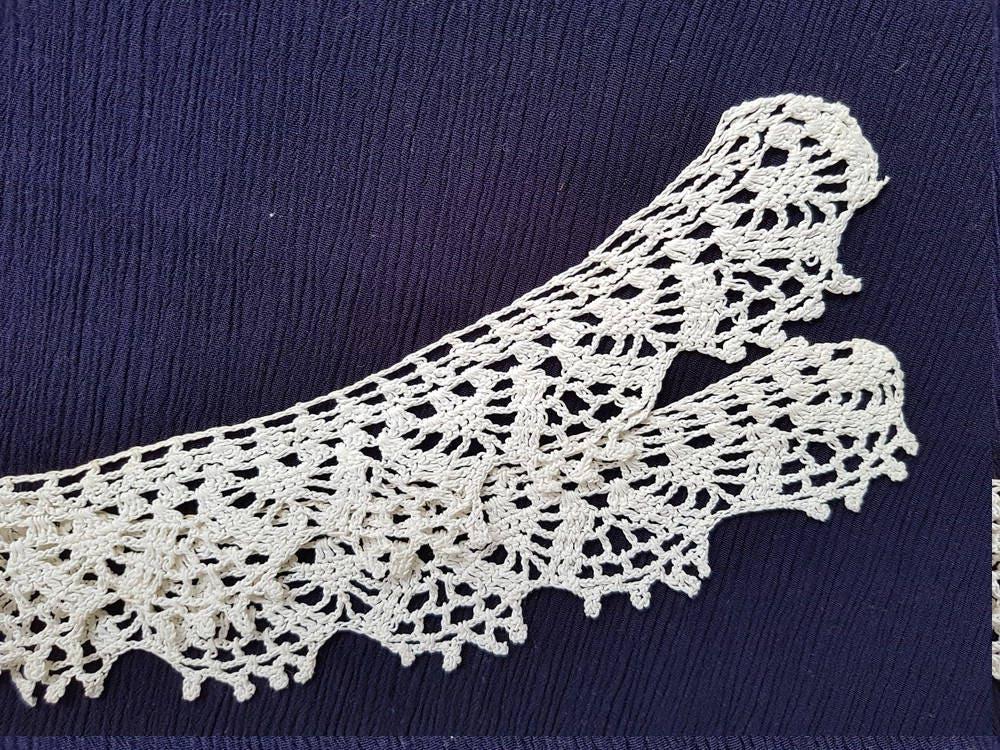 Weißer Spitzenkragen, Dekoration Von Kleidung, Handgefertigter Gehäkelter Kragen, Vintage Alter Weißer Handgemachter Geschenk Für Sie von VSVintageGoods