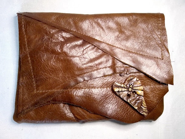 Handgefertigte Geldbörse Aus Leder Mit Handgefertigtem Knopf. Reisedokumententasche. Die Grace Geldbörse Handgefertigte Geldbörse Aus Leder Mit Handgefertigtem Knopf. Reisedokumententasche. Die Grace Geldbörse von VSugdenDesigns