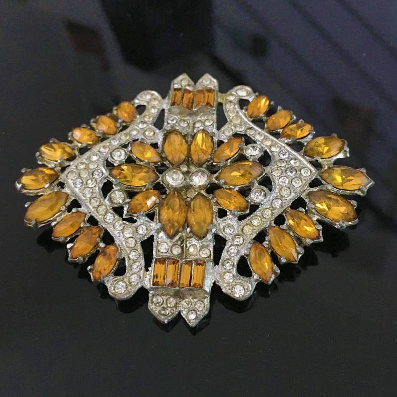 Alte Art Deco Brosche, Groß, Alles Original, Bernstein & Kristall Strass, Rhodium Topf Metall, Toll Zum Wiederverwenden, Guter Zustand Alte Art Deco Brosche, Groß, Alles Original, Bernstein & Kristall Strass, Rhodium Topf Metall, Toll Zum Wiederverwenden, Guter Zustand von VWayne