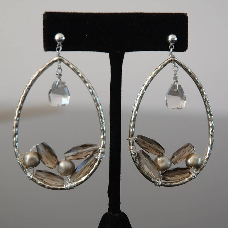 Große Mode Ohrringe, Natürlicher Quarz Kristall, "Fallen Rocks" Wire Wrapped On Hoop Frame von VWayne