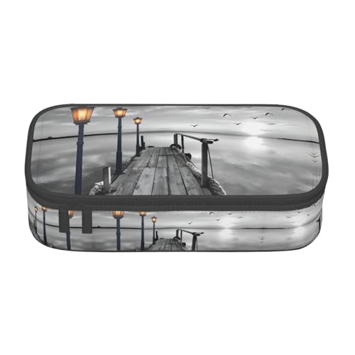 VXXNlnn Federmäppchen mit brennender Gitarre, Mehrzweck-Stift-Organizer, Schreibwaren-Tasche, perfekt für Schule, Büro und Reisen, Schwarz-weißer Strandsteg, Einheitsgröße, Schulranzen von VXXNlnn