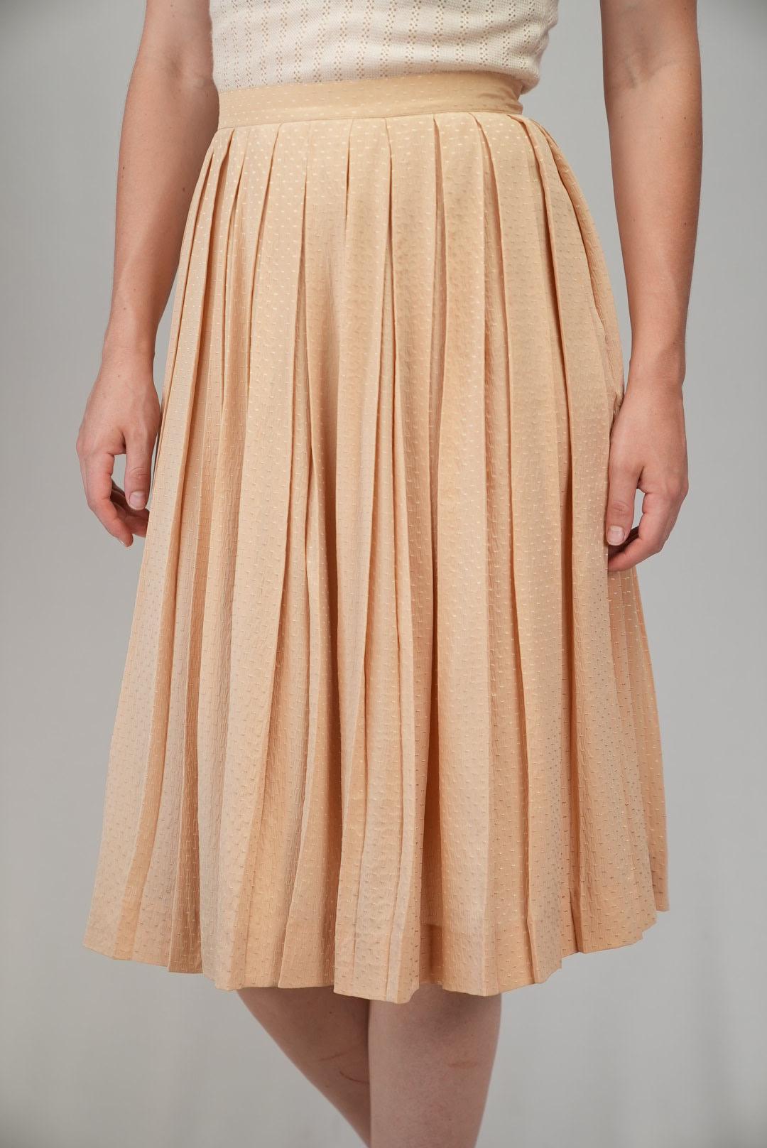 Vintage Faltenrock Aus Seide, Italien 70Er | Light Pfirsich Strukturtes Midi 100% Seide Größe S-M von Vabrix