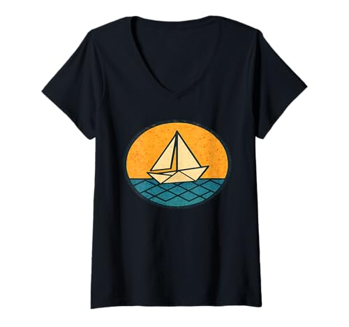 Damen Minimalistische Segelboot-Sonnenuntergang-Ozean-Segelgrafik T-Shirt mit V-Ausschnitt von Vacations & Coastal Nautical Tees Apparel and More