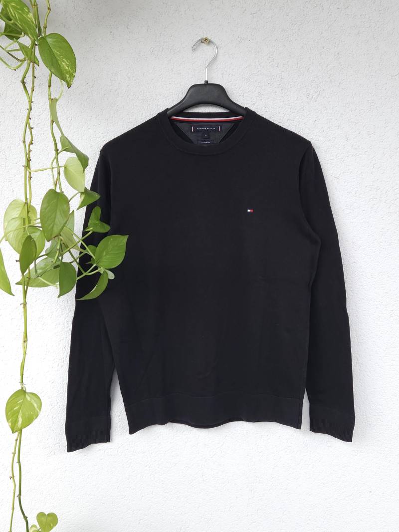 Pullover Von Tommy Hilfiger Seide Strick Sweatshirt Mit Rundhalsausschnitt Gr. M Schwarz Basic Casual Minimalist von VaiaVintage