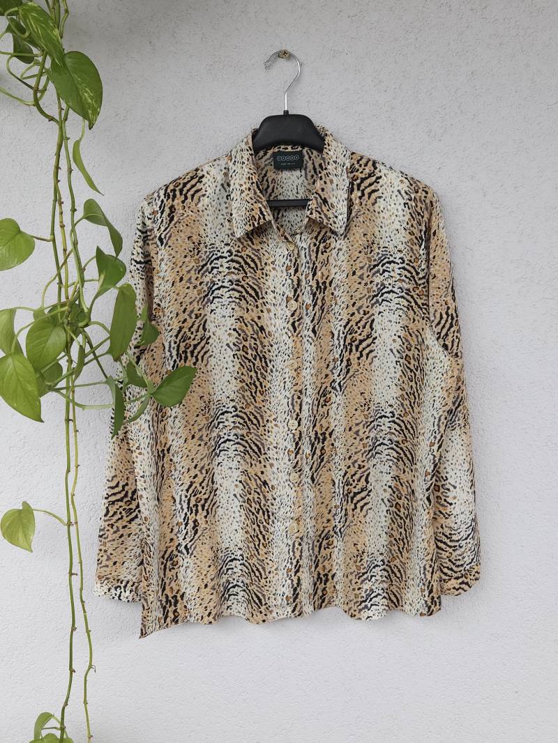 Vintage 90Er Animal Print Bluse Langarm Sommer Hemd Shirt Damen Gr. 44 | xxl Retro Kurzarmshirt Short Sleeve 80S 90S von VaiaVintage