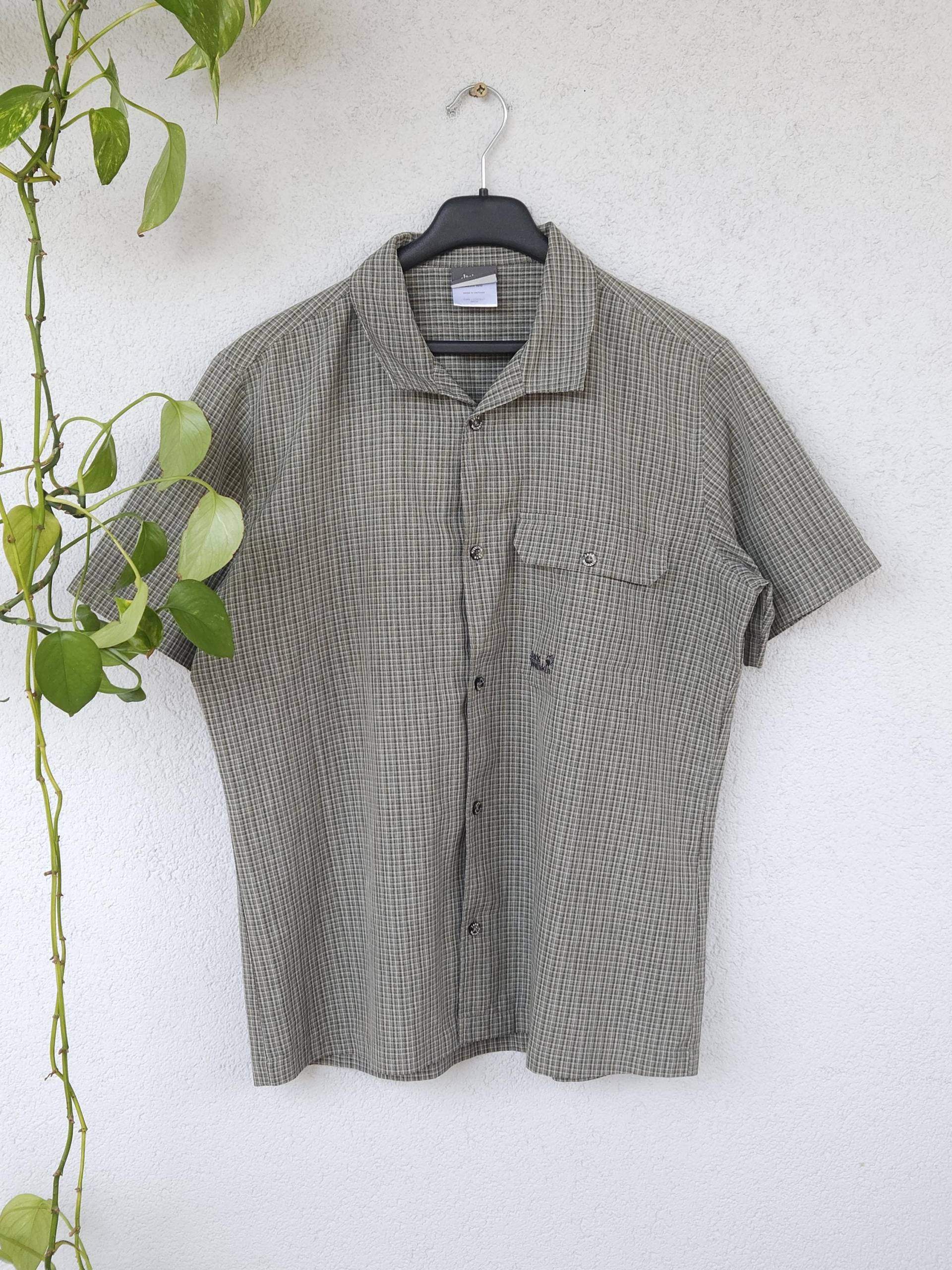 Vintage 90Er Hemd Kariert Von Jack Wolfskin - Wandershirt Kurzarm Herren Größe L Khaki Leichtes Sommer Shirt Zum Wandern Vintage 90Er Hemd Kariert Von Jack Wolfskin - Wandershirt Kurzarm Herren Größe L Khaki Leichtes Sommer Shirt Zum Wandern von VaiaVintage