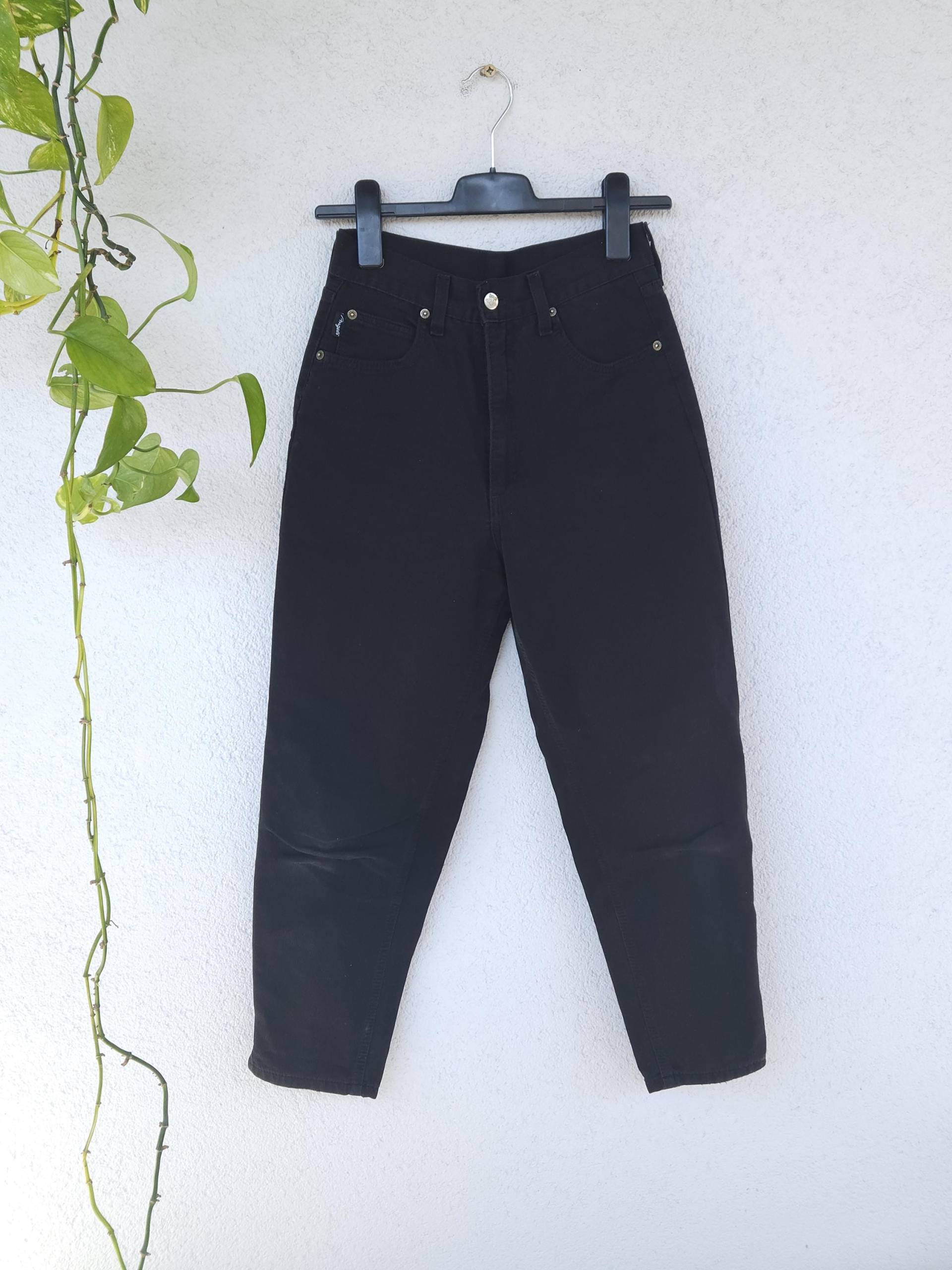 Vintage 90Er Kordhose Von Angels - Damen Größe M Schwarze Kord Hose Mit Geradem Bein Retro 80Er Pleated Pants von VaiaVintage