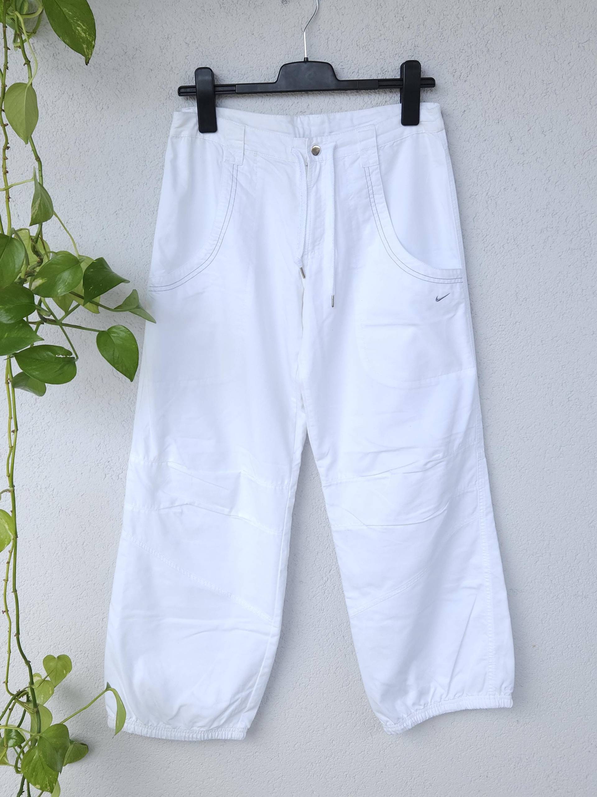 Vintage 90Er Nike Studio Dri-Fit Hose - Damen Größe 36 | S Weiße Low Waist Stoff Baggy Fit Rave Y2K Techno von VaiaVintage