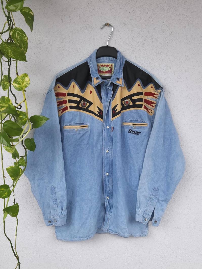 Vintage 90S Western Cowboy Jeanshemd Mit Lederdetails Von Shooter Original - Langarm Herren Größe Xl Blau Beiges Denim Baumwollshirt von VaiaVintage