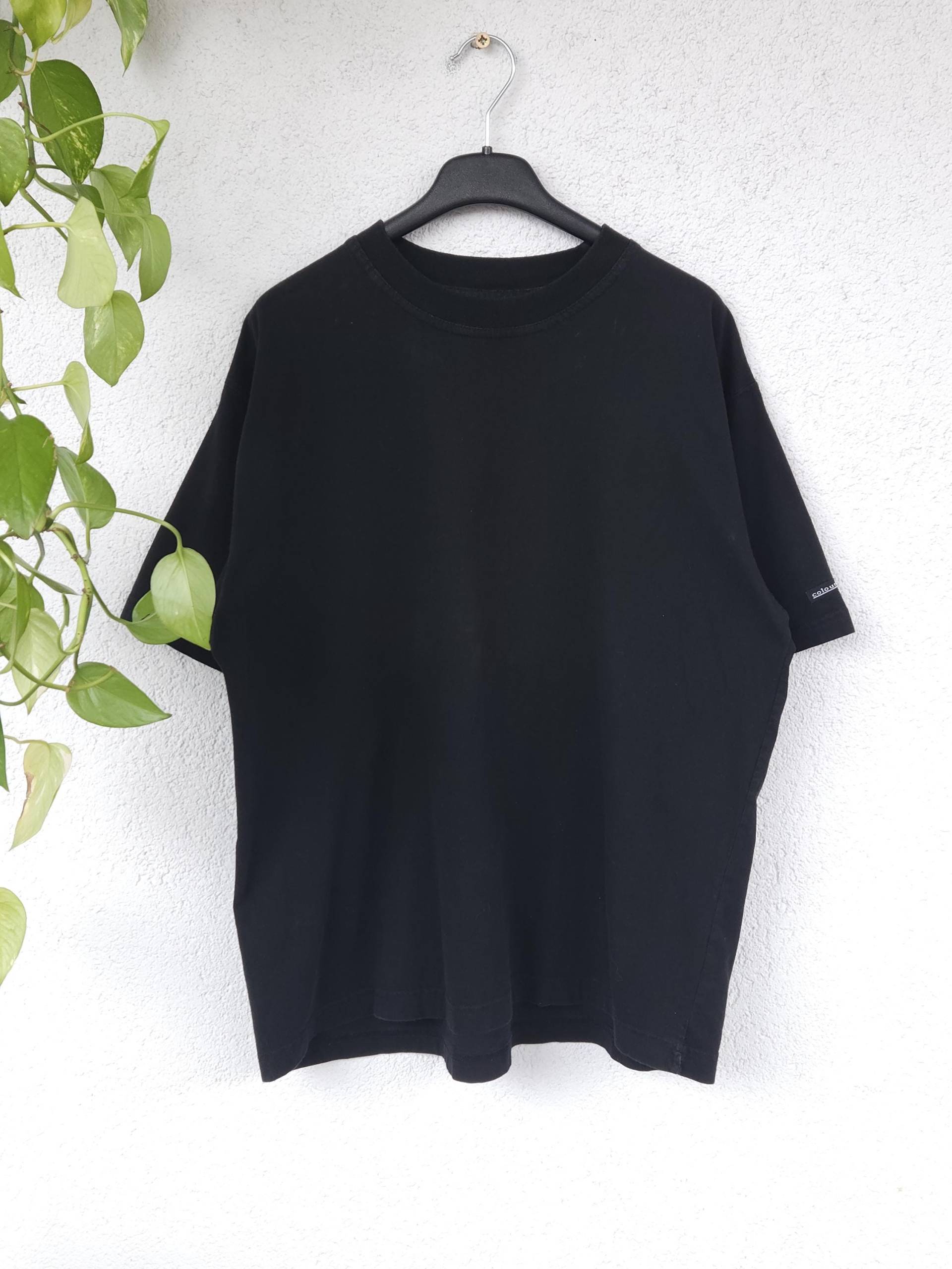 Vintage Basic T-Shirt Von Colors Of The World - Herren Größe L Schwarzes Shirt Retro Casual Streetwear Vintage Basic T-Shirt Von Colors Of The World - Herren Größe L Schwarzes Shirt Retro Casual Streetwear von VaiaVintage