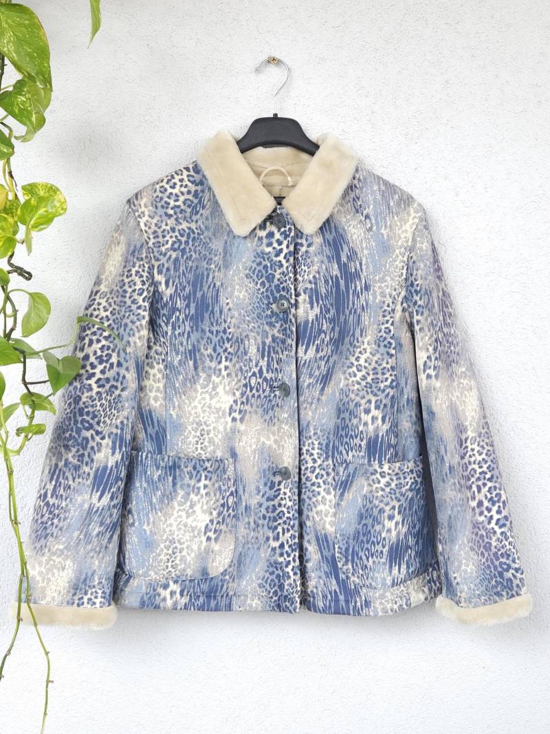 Y2K Mantel Jacke Mit Lammfelloptik - Damen Größe 40 | L Animal Print Blau Beige Übergangsjacke Winter Zum Überziehen Vintage Edgy 90Er von VaiaVintage