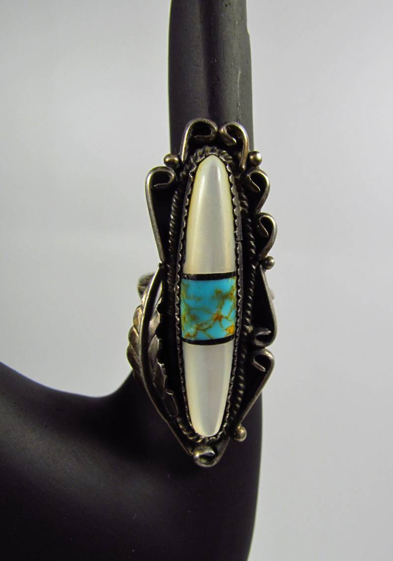 Türkis, Perlmutt Und Onyx Inlay Auf Sterling Silber Ring Türkis, Perlmutt Und Onyx Inlay Auf Sterling Silber Ring von VaillancourtGalleria