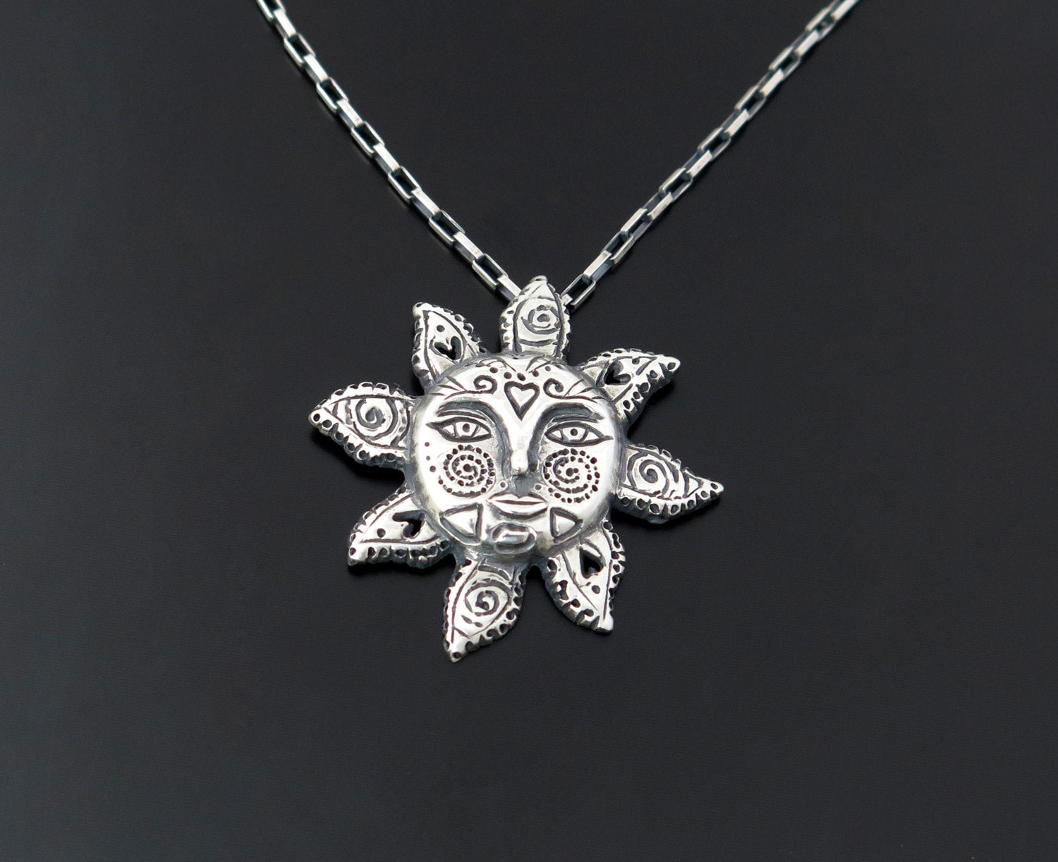 Sonne Halskette, Anhänger, Großer Sonnen Schwarze 925 Gesicht von VakadiJewelry