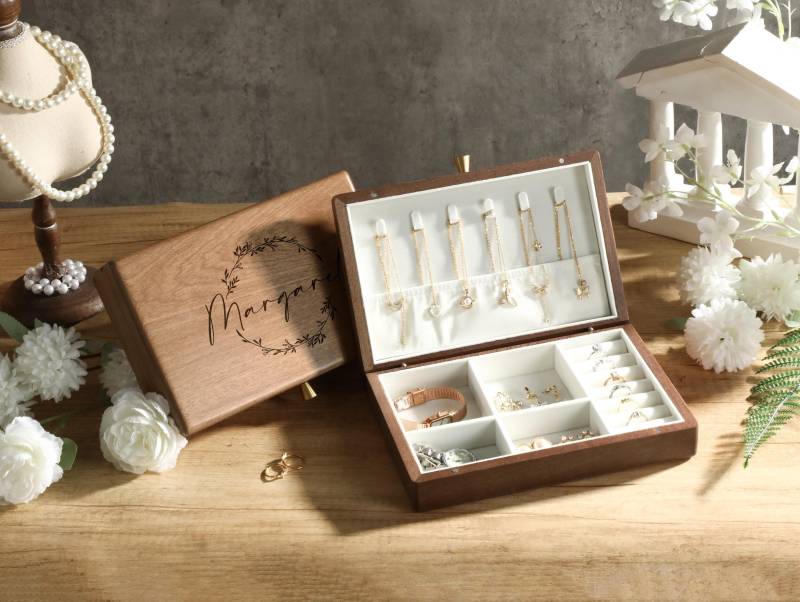 Benutzerdefinierte Gravierte Schmuckkästchen Walnut, Schmuck-Organizer, Geschenk Für Mama & Sie, Hochzeitsgeschenke, Weihnachtsgeschenk Benutzerdefinierte Gravierte Schmuckkästchen Walnut, Schmuck-Organizer, Geschenk Für Mama & Sie, Hochzeitsgeschenke, Weihnachtsgeschenk von ValentinVolice