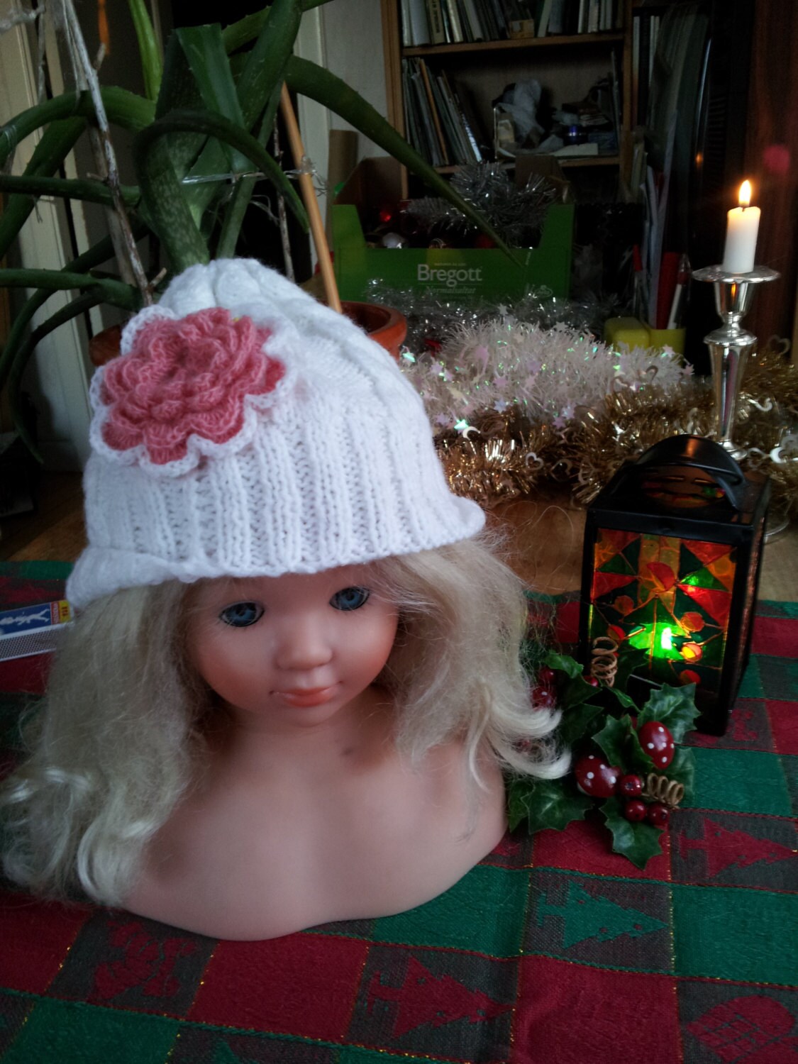 Gestrickte Weiße Babymütze, Alter 6 Monate Bis 1 Jahr Gestrickte Weiße Babymütze, Alter 6 Monate Bis 1 Jahr von ValentinaKnitting